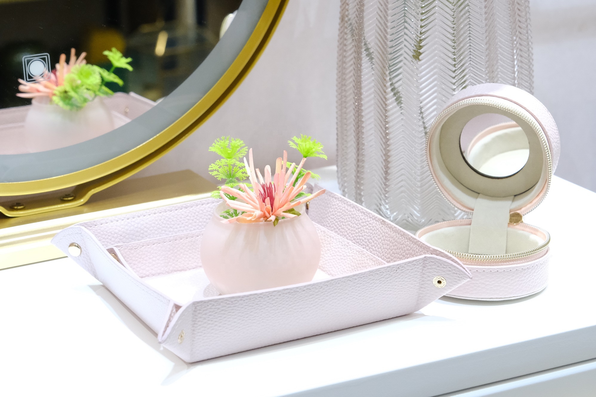 pink trinket dish leather jewelry display tray